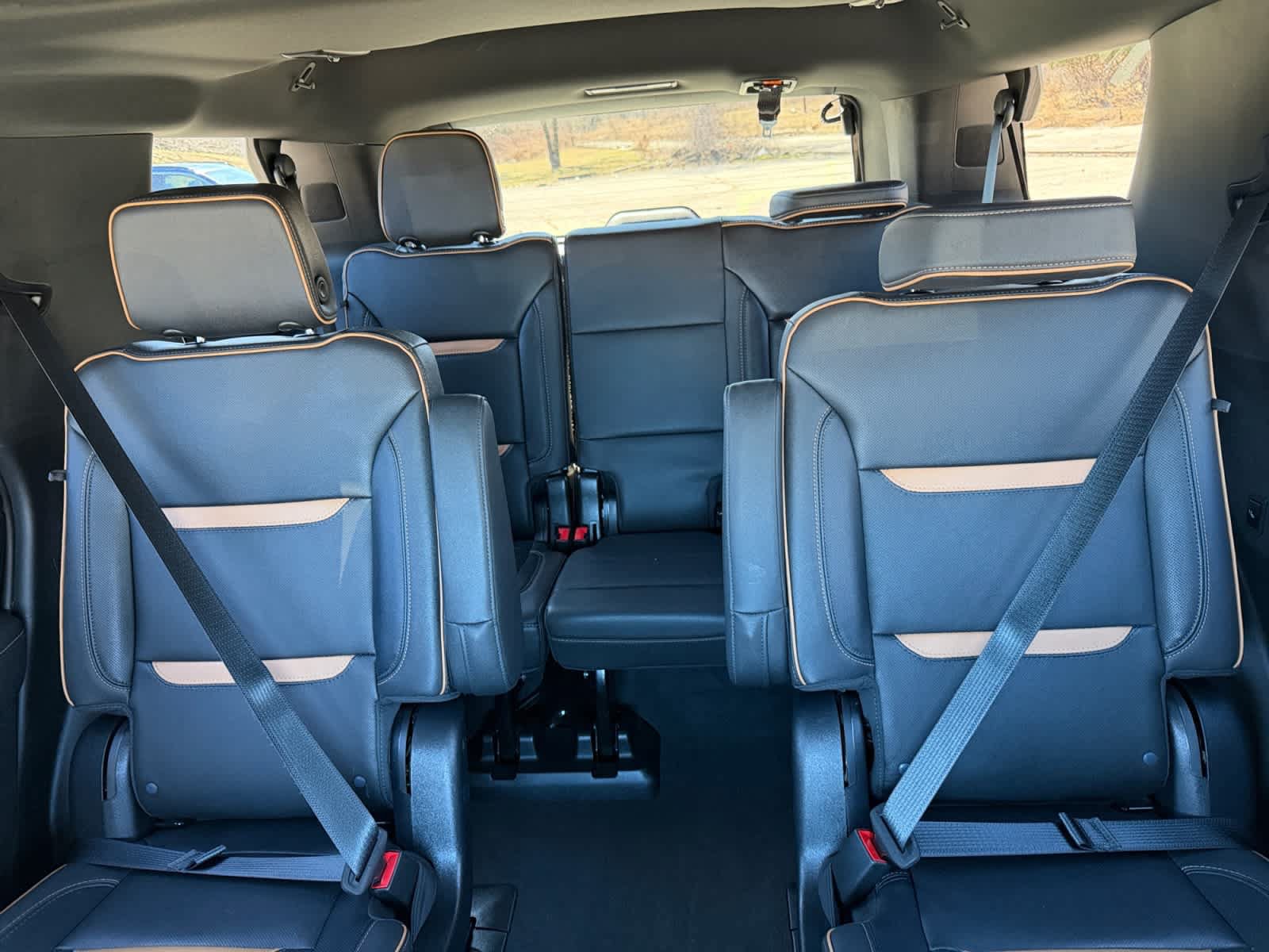 Used 2023 GMC Yukon AT4 w/ AT4 Premium Package AWD/4WD image 61