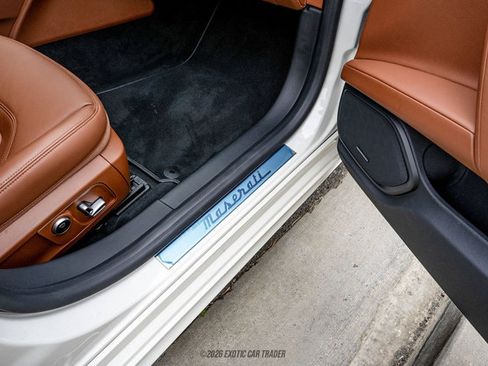 Used 2023 Maserati Quattroporte GT RWD image 49