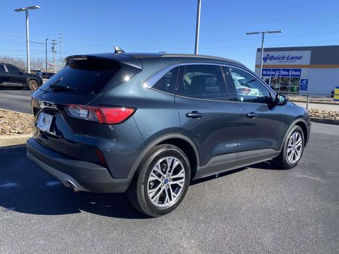 Used 2022 Ford Escape SEL image 6