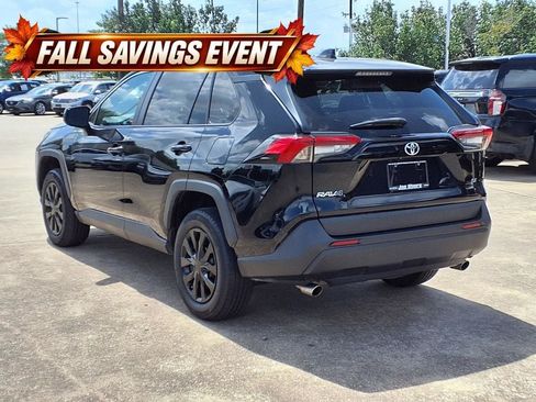 Used 2023 Toyota RAV4 LE FWD image 2