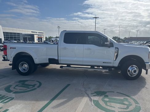Used 2024 Ford F350 Lariat w/ FX4 Off-Road Package AWD/4WD image 2