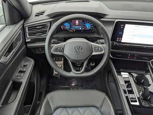 New 2026 Volkswagen Atlas Cross Sport SEL Premium R-Line AWD/4WD image 16