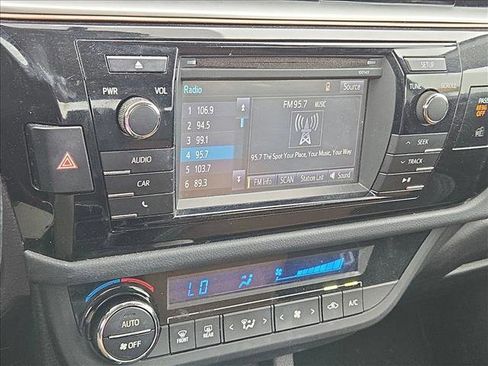 Used 2015 Toyota Corolla S image 14