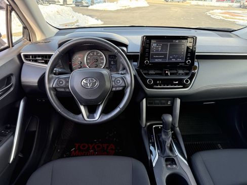 Certified 2022 Toyota Corolla Cross LE image 22