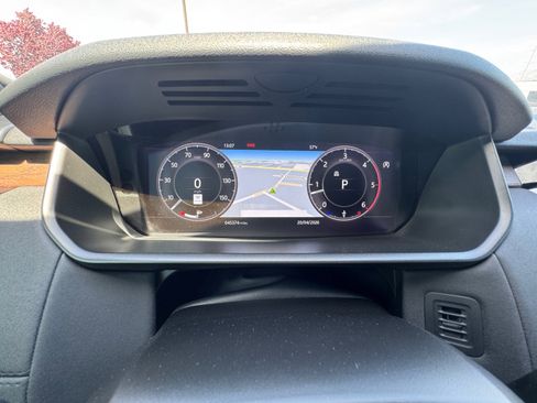 Used 2020 Land Rover Discovery HSE AWD/4WD image 10