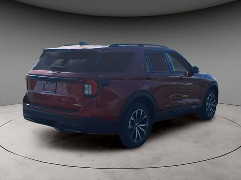 New 2026 Ford Explorer ST-Line image 9