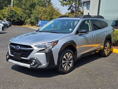 Certified 2025 Subaru Outback Limited AWD/4WD image 3