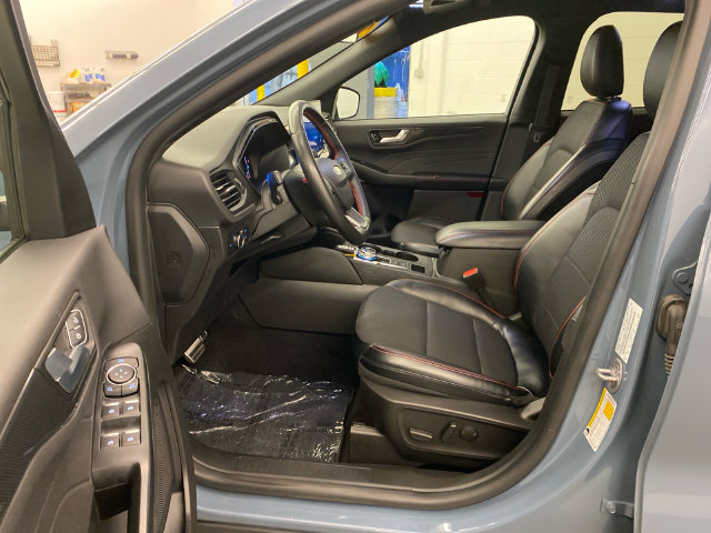 Used 2024 Ford Escape ST-Line w/ Tech Pack #1 AWD/4WD image 25