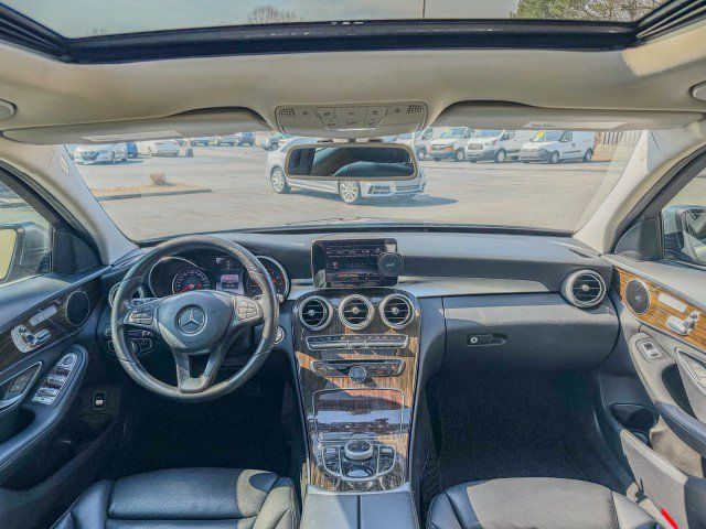 Used 2018 Mercedes-Benz C 300 4MATIC Sedan w/ Premium Package image 7