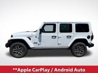 Used 2025 Jeep Wrangler Unlimited Sahara AWD/4WD video 3