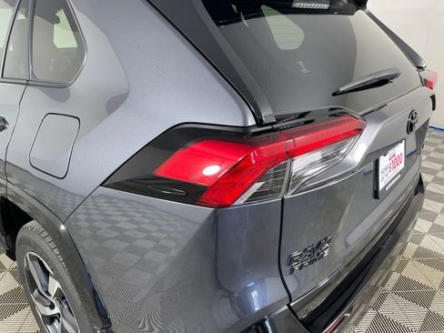 Used 2024 Toyota RAV4 SE w/ Weather & Moonroof Package AWD/4WD image 19