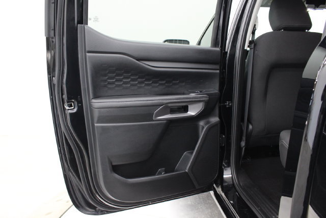 Used 2025 Ford Ranger XLT AWD/4WD image 36
