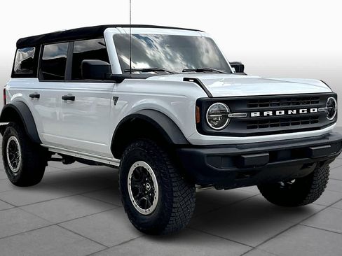 Used 2022 Ford Bronco 4-Door w/ Sasquatch Package AWD/4WD image 3