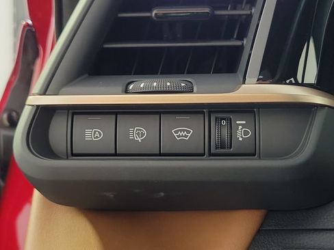 Used 2025 Toyota Crown Signia AWD/4WD image 23
