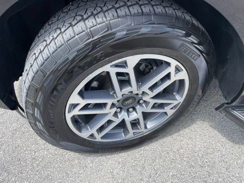 Used 2025 Ford Expedition Active AWD/4WD image 16
