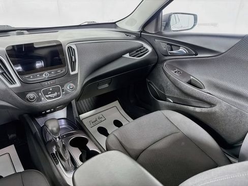 Used 2022 Chevrolet Malibu LS FWD image 22