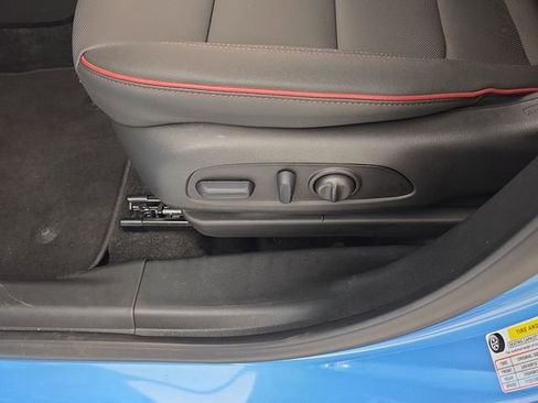 Used 2026 Chevrolet TrailBlazer RS w/ Convenience Package AWD/4WD image 17