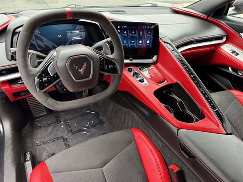 Used 2024 Chevrolet Corvette Stingray Premium Cpe w/ Z51 Performance Package image 23