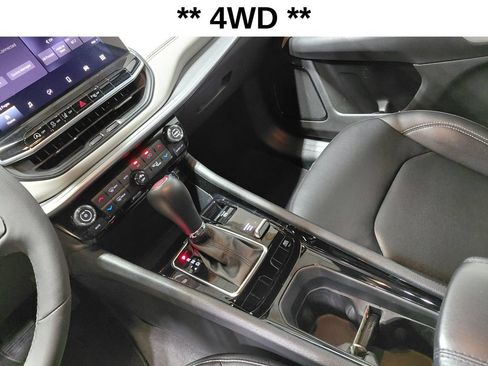 Certified 2025 Jeep Compass Limited AWD/4WD image 5