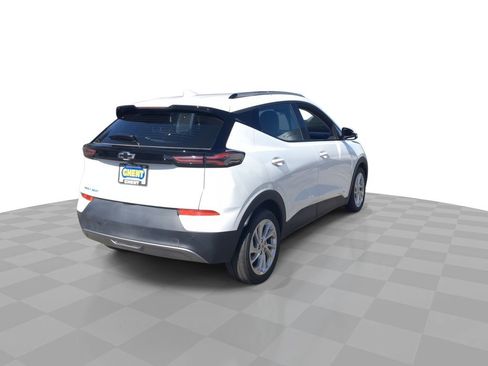 Used 2023 Chevrolet Bolt EUV LT w/ Comfort Package image 8