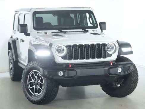 Used 2026 Jeep Wrangler Unlimited Rubicon w/ Technology Group AWD/4WD image 2