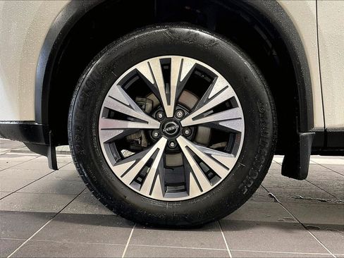 Used 2023 Nissan Rogue SV w/ SV Premium B Package AWD/4WD image 7