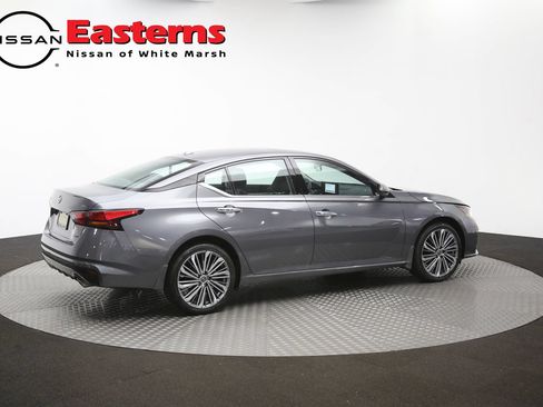 Used 2024 Nissan Altima 2.5 SL AWD/4WD image 42
