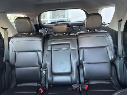 Used 2024 Ford Explorer XLT w/ Equipment Group 202A image 13