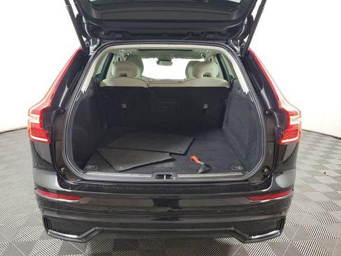 Certified 2024 Volvo XC60 B5 Plus w/ Protection Package AWD/4WD image 11