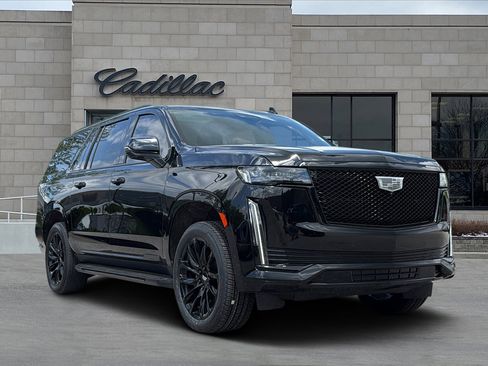 Used 2023 Cadillac Escalade ESV Sport w/ LPO, ONYX Package AWD/4WD image 1