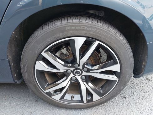 Used 2024 Volvo S60 B5 Plus image 41