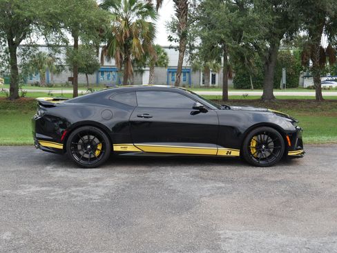 Used 2020 Chevrolet Camaro ZL1 RWD image 40