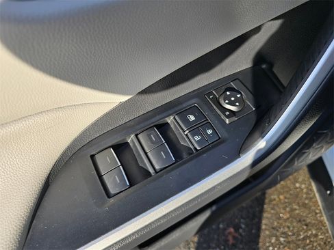 Certified 2025 Toyota RAV4 XLE image 25