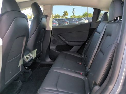 Used 2023 Tesla Model Y Long Range image 16