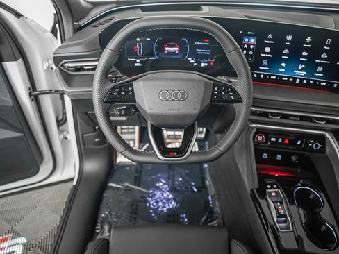New 2025 Audi SQ5 Premium Plus image 14