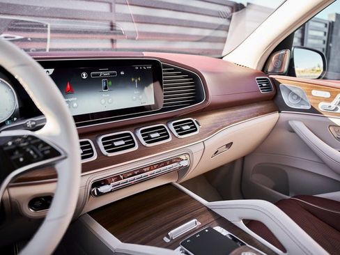 Used 2026 Mercedes-Benz Maybach GLS 600 4MATIC image 73