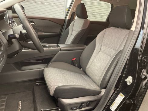 Used 2021 Nissan Rogue SV FWD image 21
