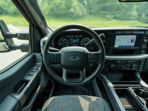 Used 2023 Ford F250 XLT AWD/4WD image 15