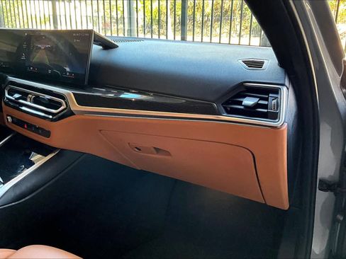 Used 2023 BMW 330i Sedan w/ M Sport Package image 18