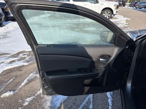 Used 2012 Dodge Avenger SXT image 9