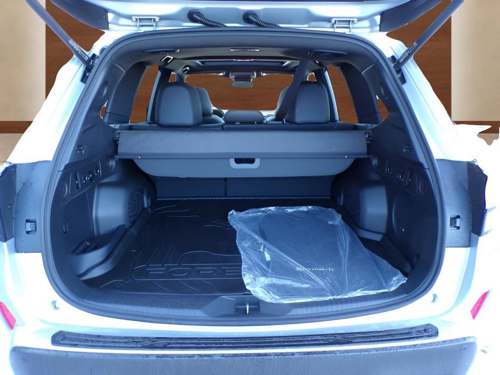 Used 2025 Subaru Forester Limited AWD/4WD image 12