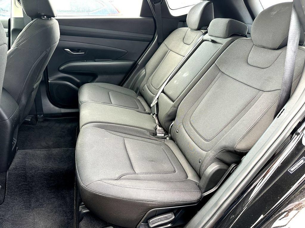 Used 2025 Hyundai Tucson SE FWD image 20