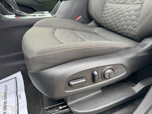 Used 2020 Chevrolet Equinox LT image 25