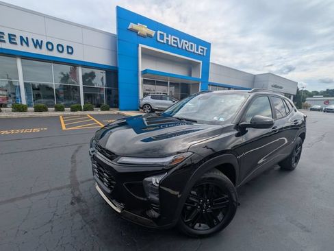 Used 2025 Chevrolet Trax ACTIV w/ Driver Confidence Package FWD image 27