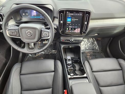 Used 2026 Volvo XC40 B5 Ultra w/ Protection Package Premier AWD/4WD image 3