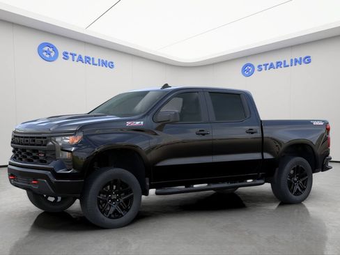 Used 2025 Chevrolet Silverado 1500 Custom Trail Boss AWD/4WD image 2
