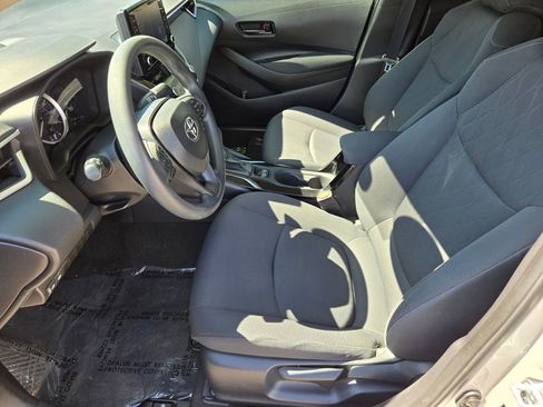 Used 2022 Toyota Corolla LE FWD image 11
