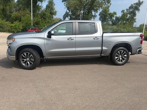 Used 2024 Chevrolet Silverado 1500 LT AWD/4WD image 2