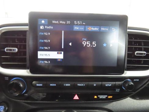 Used 2025 Hyundai Venue SEL FWD image 23
