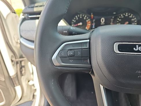 Used 2024 Jeep Compass Latitude AWD/4WD image 13